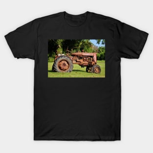 Rusty Vintage Tractor T-Shirt